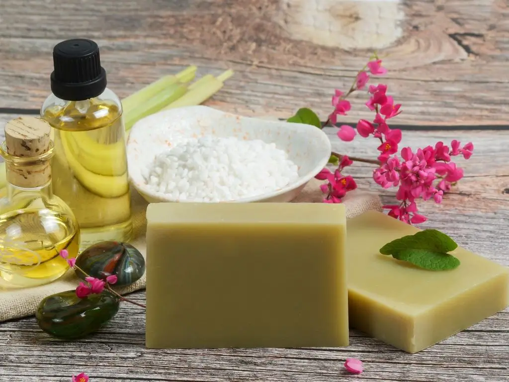 Fragrance oil essential oil for cold process soap
